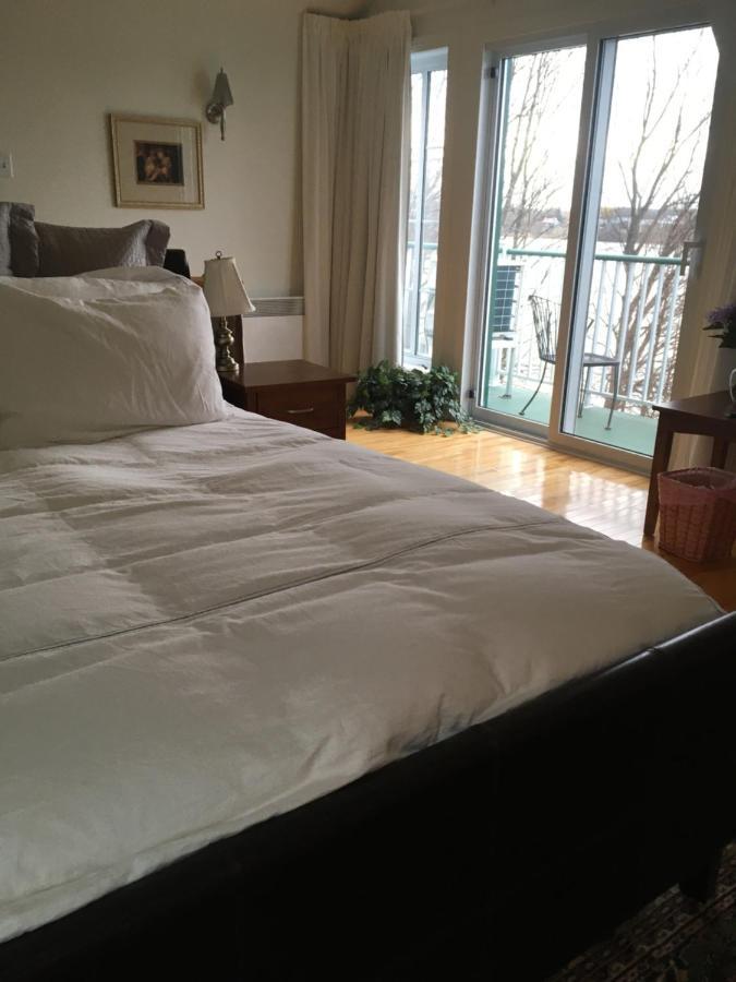 La Belle Aux Berges Bed & Breakfast Saint-Denis-sur-Richelieu Eksteriør bilde