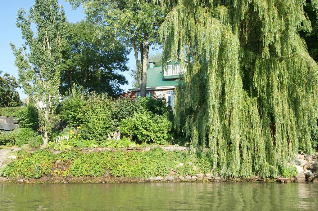 La Belle Aux Berges Bed & Breakfast Saint-Denis-sur-Richelieu Eksteriør bilde